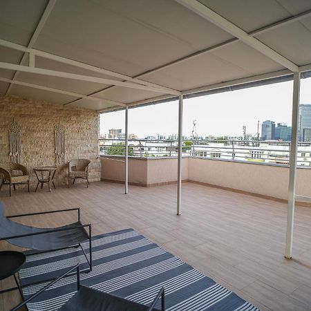 Penthouse With Huge Rooftop Terrace & City View Boekarest Buitenkant foto