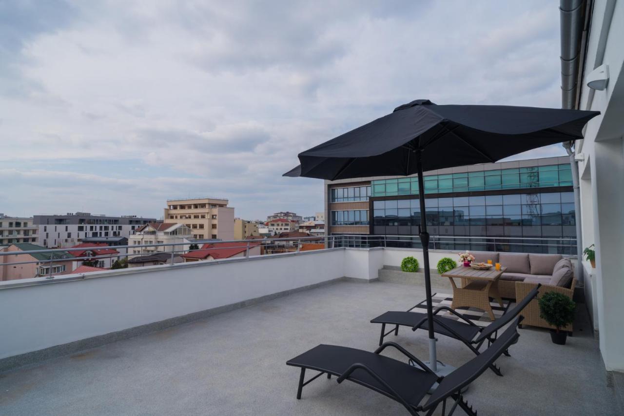 Penthouse With Huge Rooftop Terrace & City View Boekarest Buitenkant foto