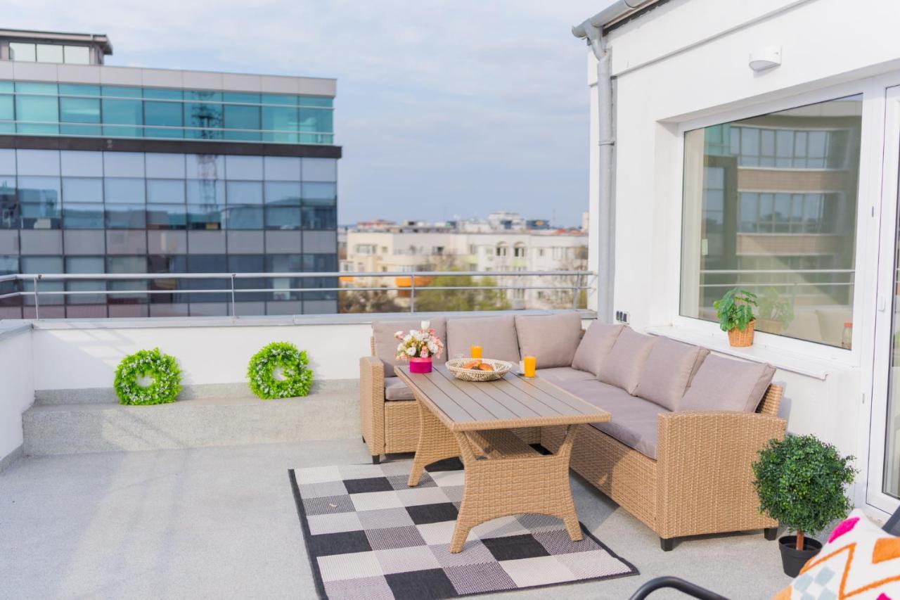 Penthouse With Huge Rooftop Terrace & City View Boekarest Buitenkant foto