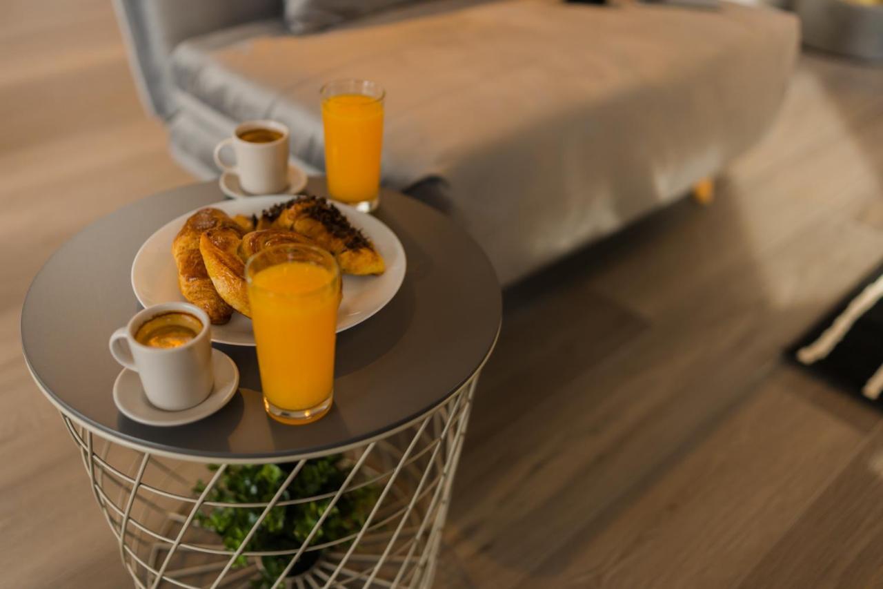 Penthouse With Huge Rooftop Terrace & City View Boekarest Buitenkant foto