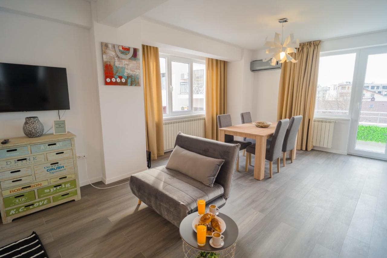 Penthouse With Huge Rooftop Terrace & City View Boekarest Buitenkant foto