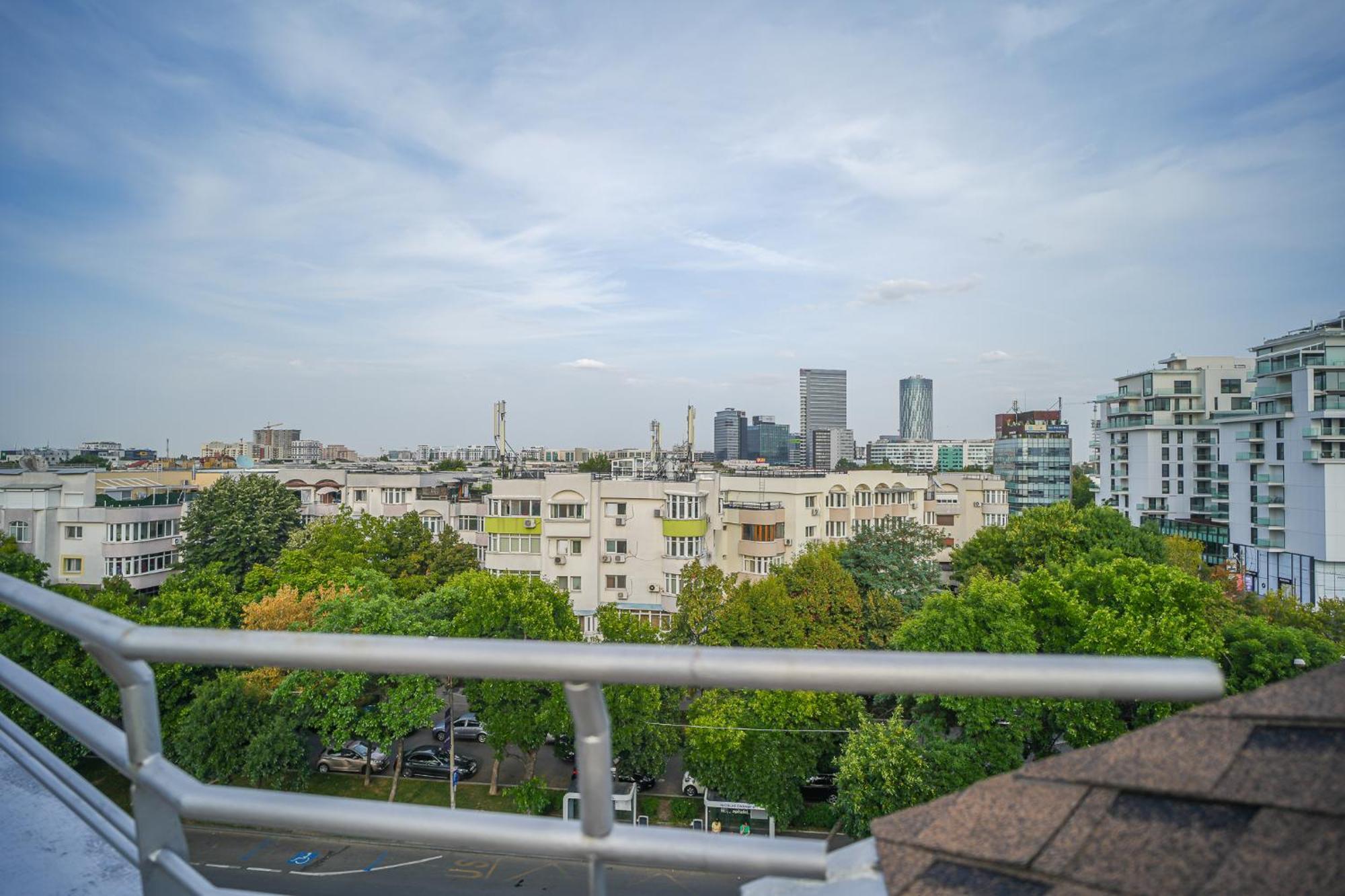 Penthouse With Huge Rooftop Terrace & City View Boekarest Buitenkant foto