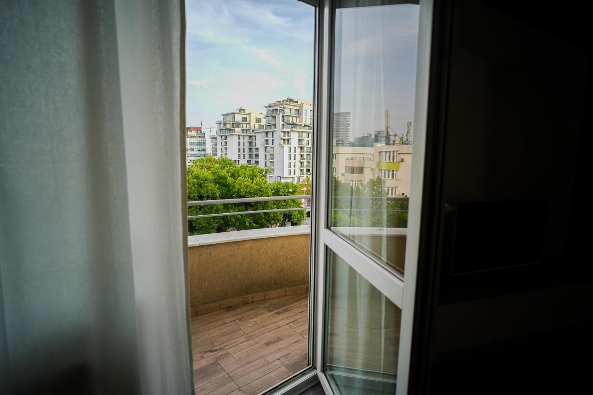 Penthouse With Huge Rooftop Terrace & City View Boekarest Buitenkant foto