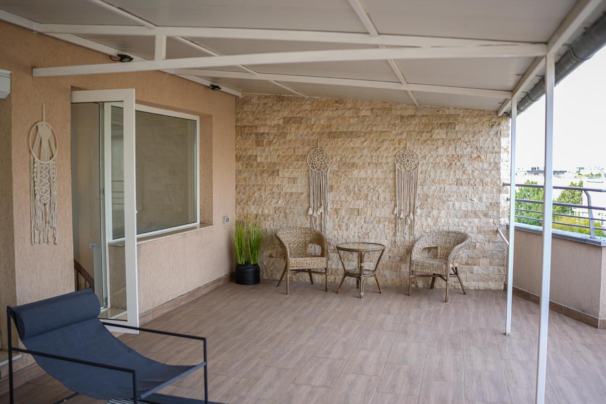 Penthouse With Huge Rooftop Terrace & City View Boekarest Buitenkant foto