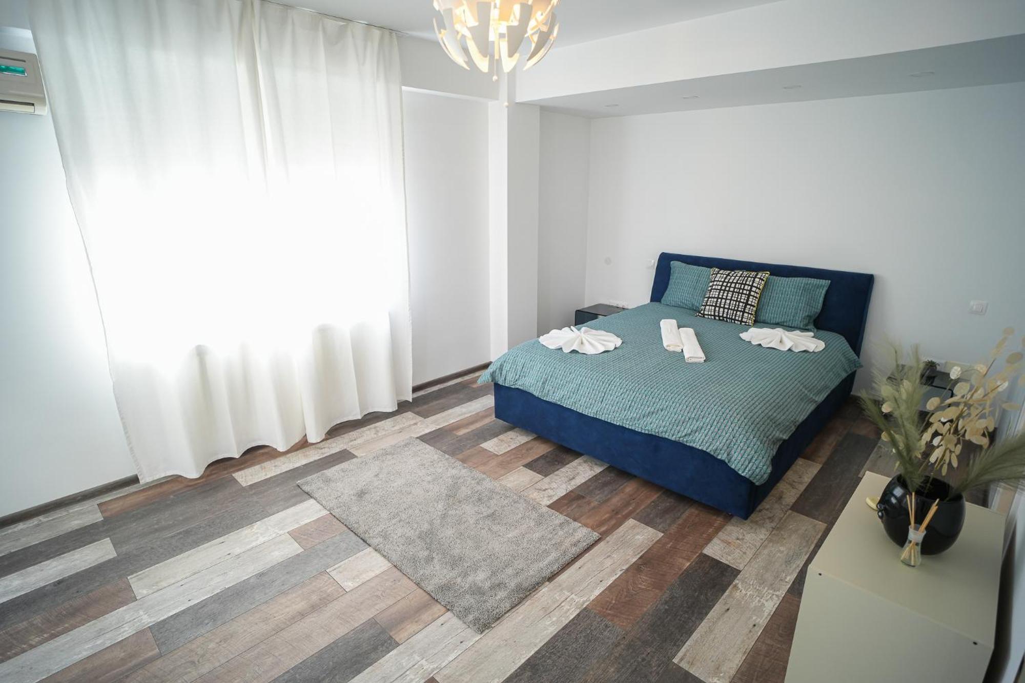 Penthouse With Huge Rooftop Terrace & City View Boekarest Buitenkant foto